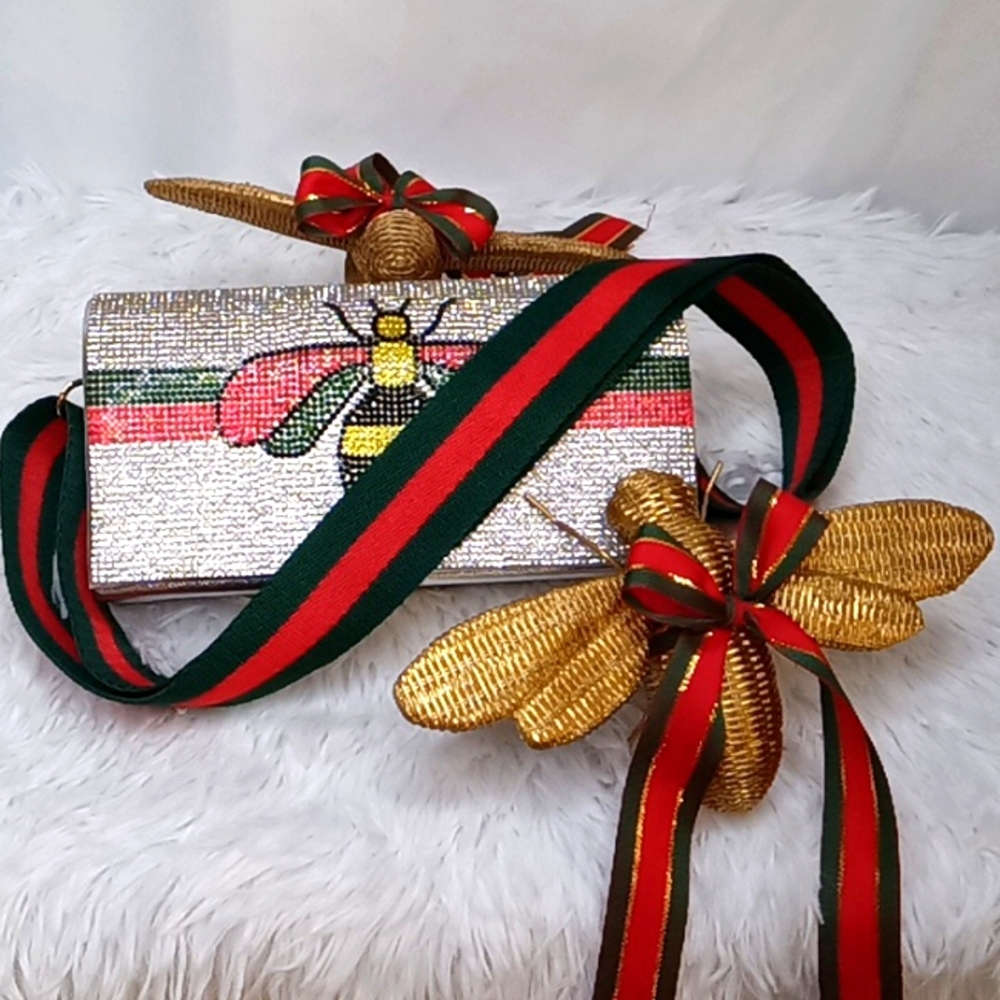 Bee Embellished Clutch Bag 🐝 - Picture 9 of 17